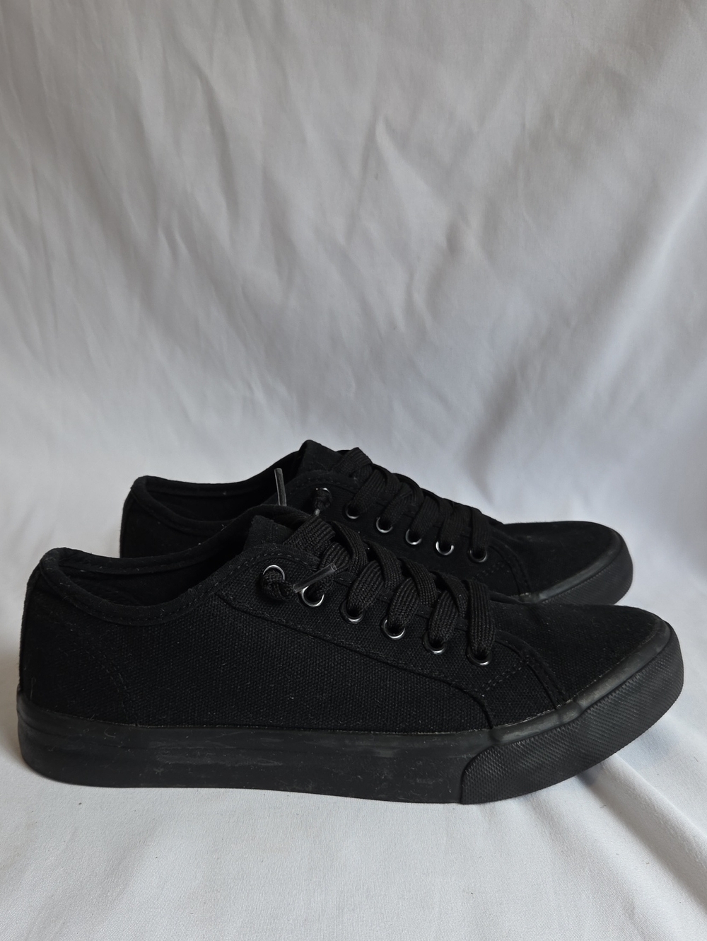 No Boundaries Black Low-Top Canvas Sneakers